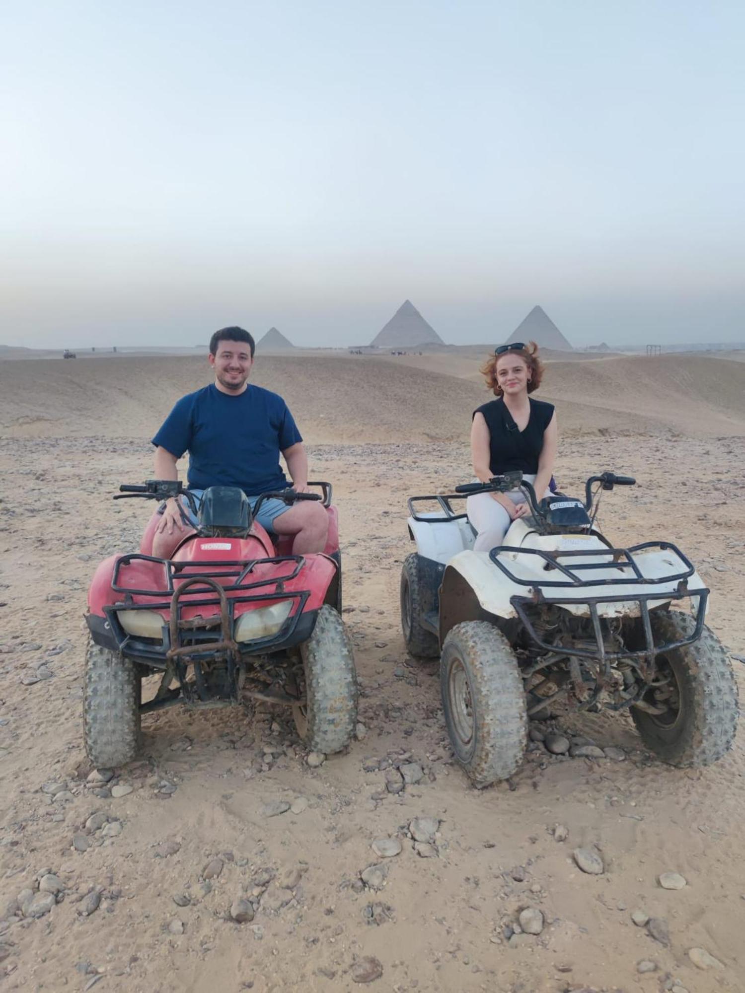 Pyramids Express View Hotel Kafret el-Gabal Exterior foto