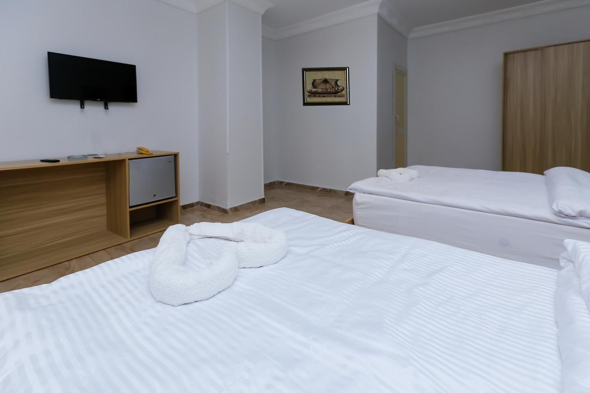 Pyramids Express View Hotel Kafret el-Gabal Exterior foto
