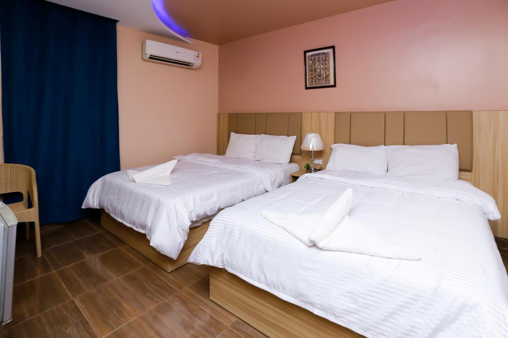 Pyramids Express View Hotel Kafret el-Gabal Exterior foto
