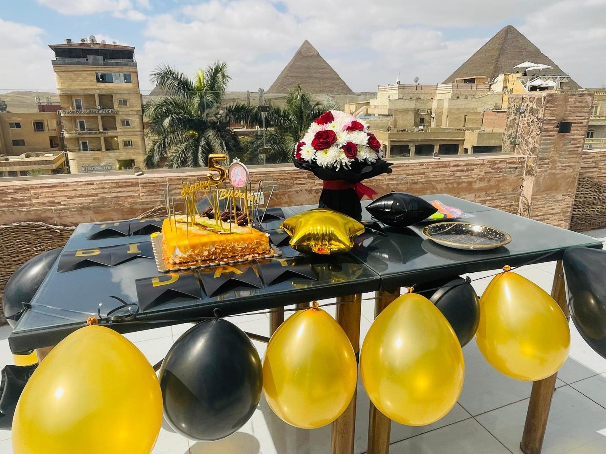 Pyramids Express View Hotel Kafret el-Gabal Exterior foto